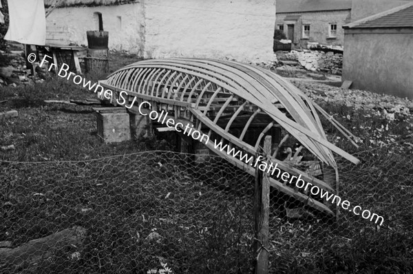 BOATS AND BOATMEN A CURRACH IN THE MAKING